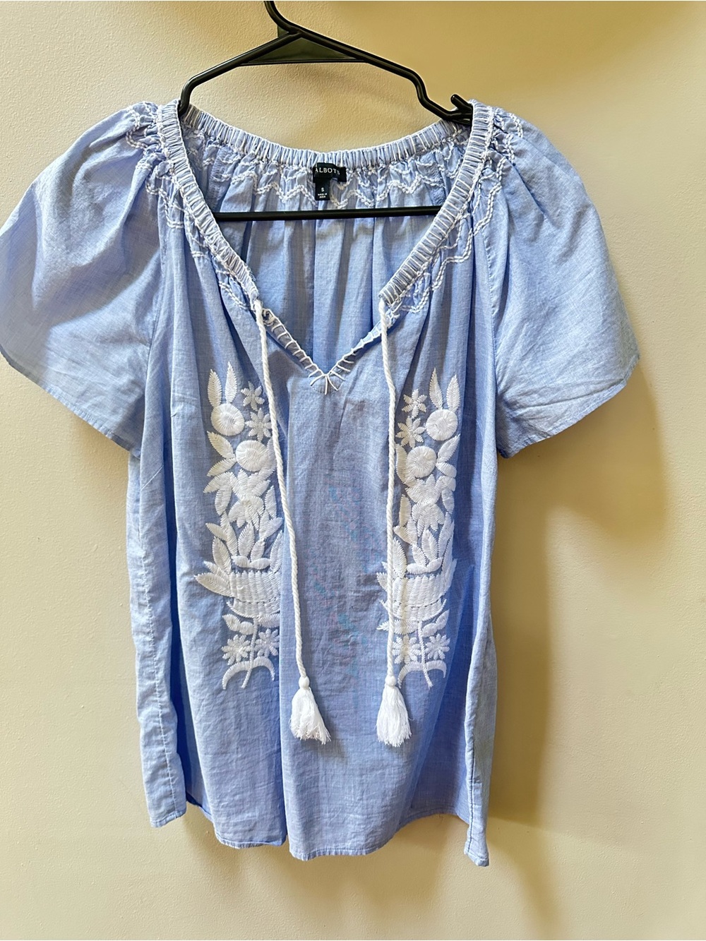 Talbots Women’s EMBROIDERED Cotton CHAMBRAY TIE NECK TOP Size S